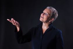 Jana Raile vertraumt
