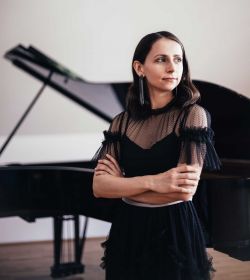 Khomichko Anna Sihoo Kim 2019 web